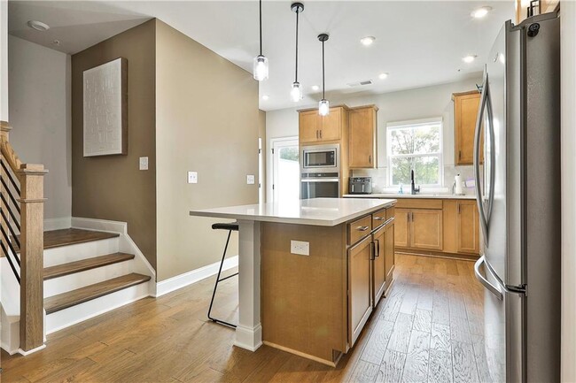 Building Photo - 2549 Astaire Ct NW