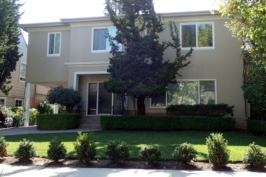 Building Photo - Bellevue Apts