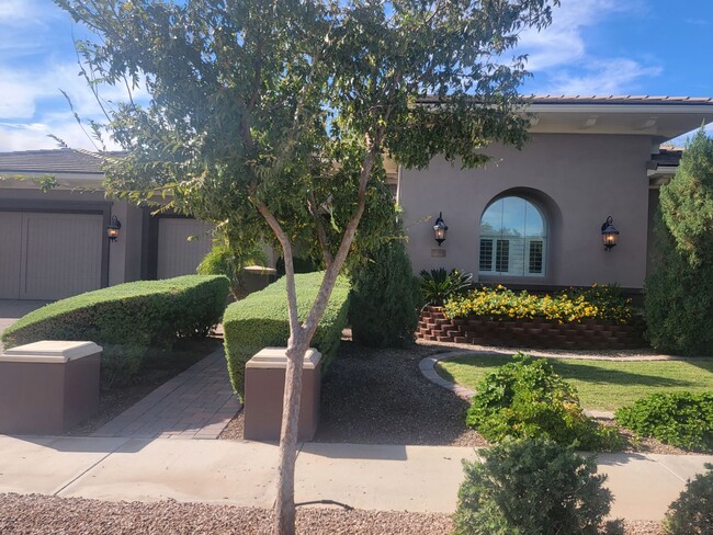 Building Photo - Captivating 5bd 4.5 bth in chandler