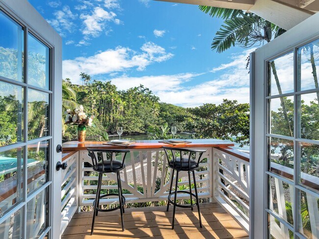 Building Photo - Oceanfront Estate: The Honolii Hale
