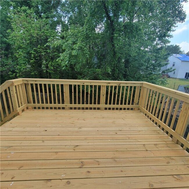 Building Photo - 3045 Binghampton Ln