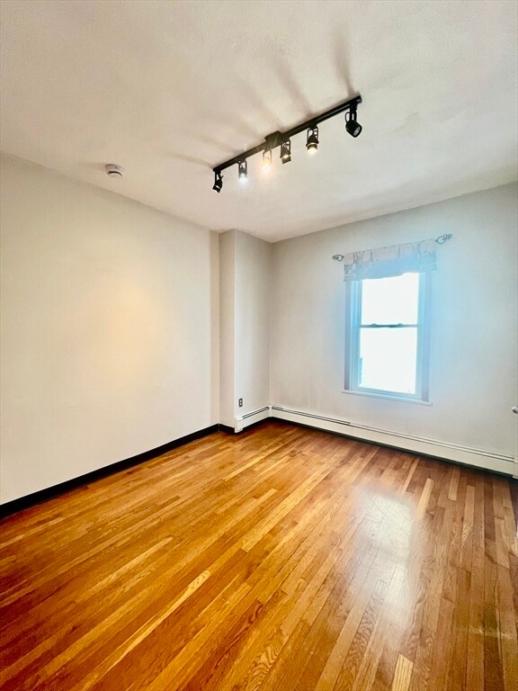 Building Photo - 417-419-419 Ferry St