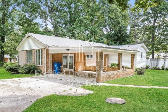 Building Photo - 104 E Brookwood Ave