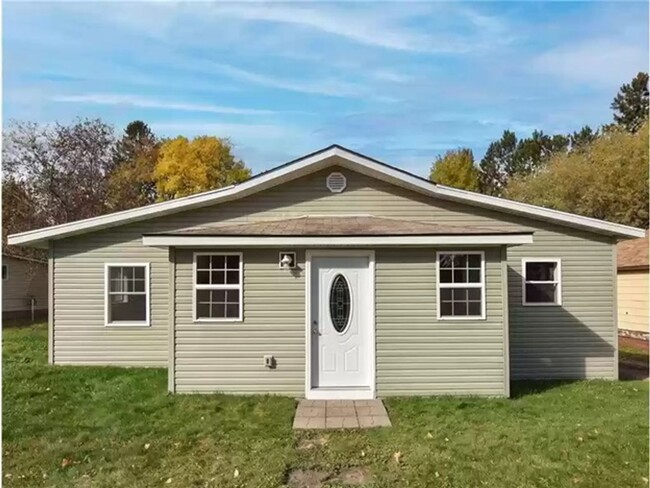 Building Photo - 3 Bedrooms, 1 Bathroom Single Family Home ...