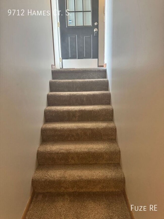 Building Photo - 9712 Hames Ct S