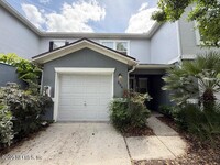 Building Photo - 808 Black Cherry Dr S