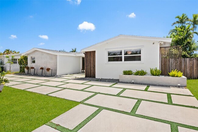 Primary Photo - 20515 NE 19th Ct