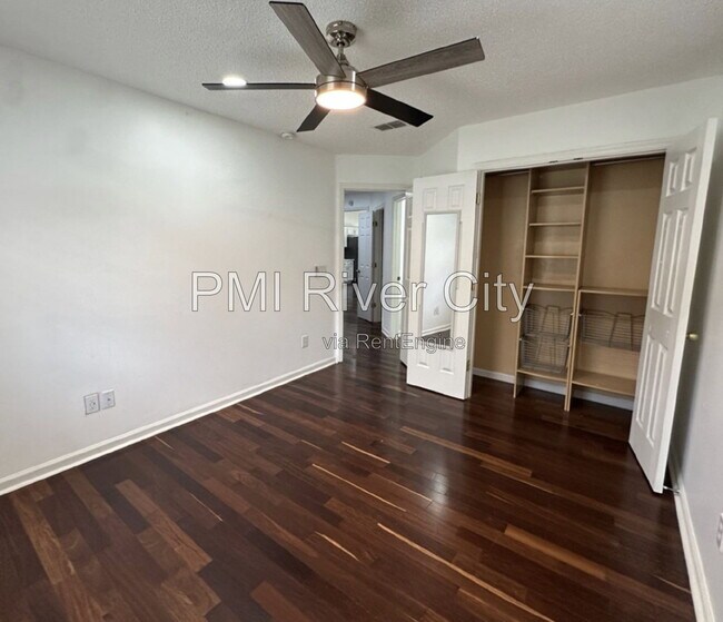 Building Photo - 13951 Summer Breeze Dr