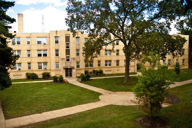 Primary Photo - Chillum Manor Apartments