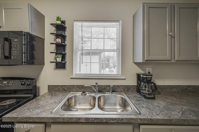 Building Photo - 1017 S Shelby St