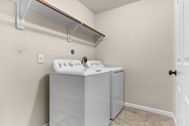 Building Photo - 2306 Urban Forest Ct