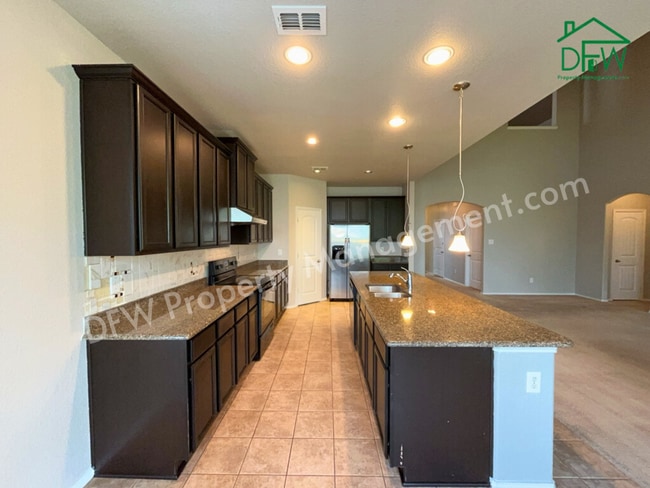 Building Photo - Spacious 4-Bedroom Home for Lease in Kelle...