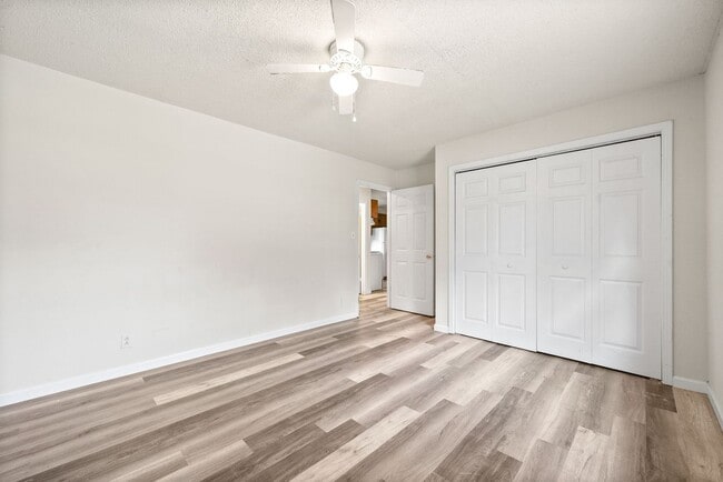 Building Photo - 2 Bedroom Pet Friendly Home For Rent!