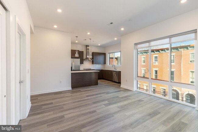 Building Photo - 710 N 16th St