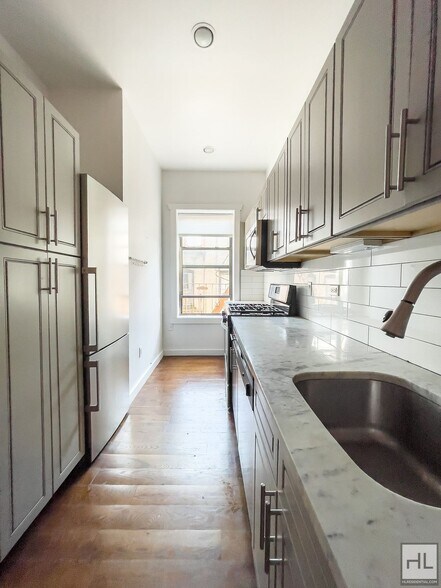 Building Photo - EASTERN PARKWAY / 2-Bed 1 Bath