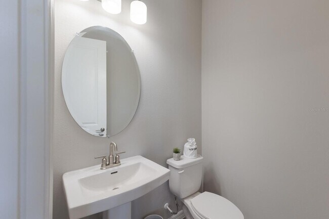 Building Photo - 9312 Tequila Sunrise Dr