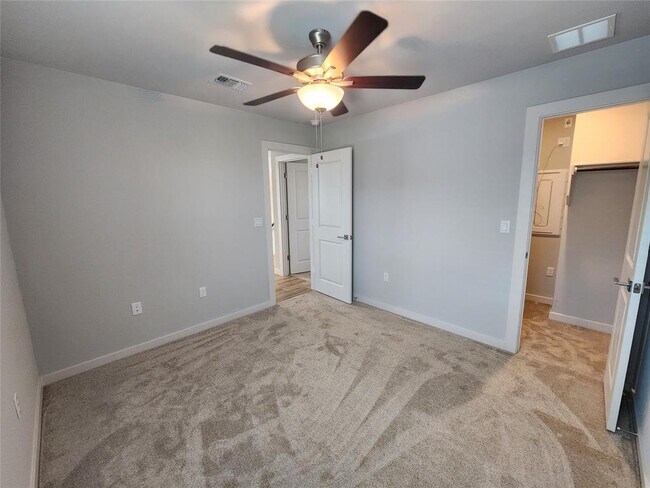 Building Photo - 9724 Evening Canopy Dr