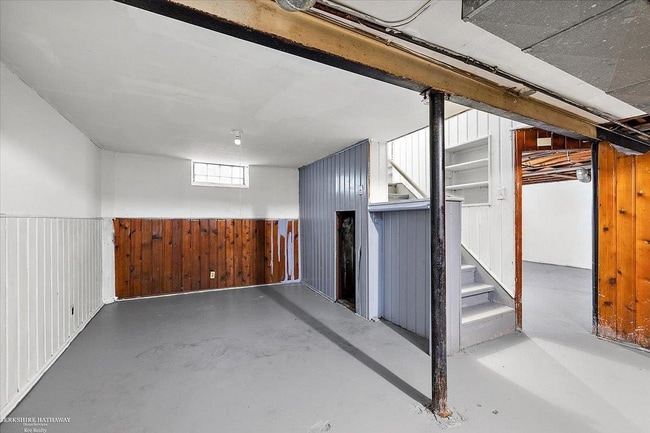 Building Photo - 20300 Gilchrist St