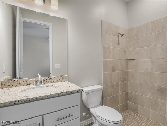 Building Photo - 15904 Sugar Hl Dr