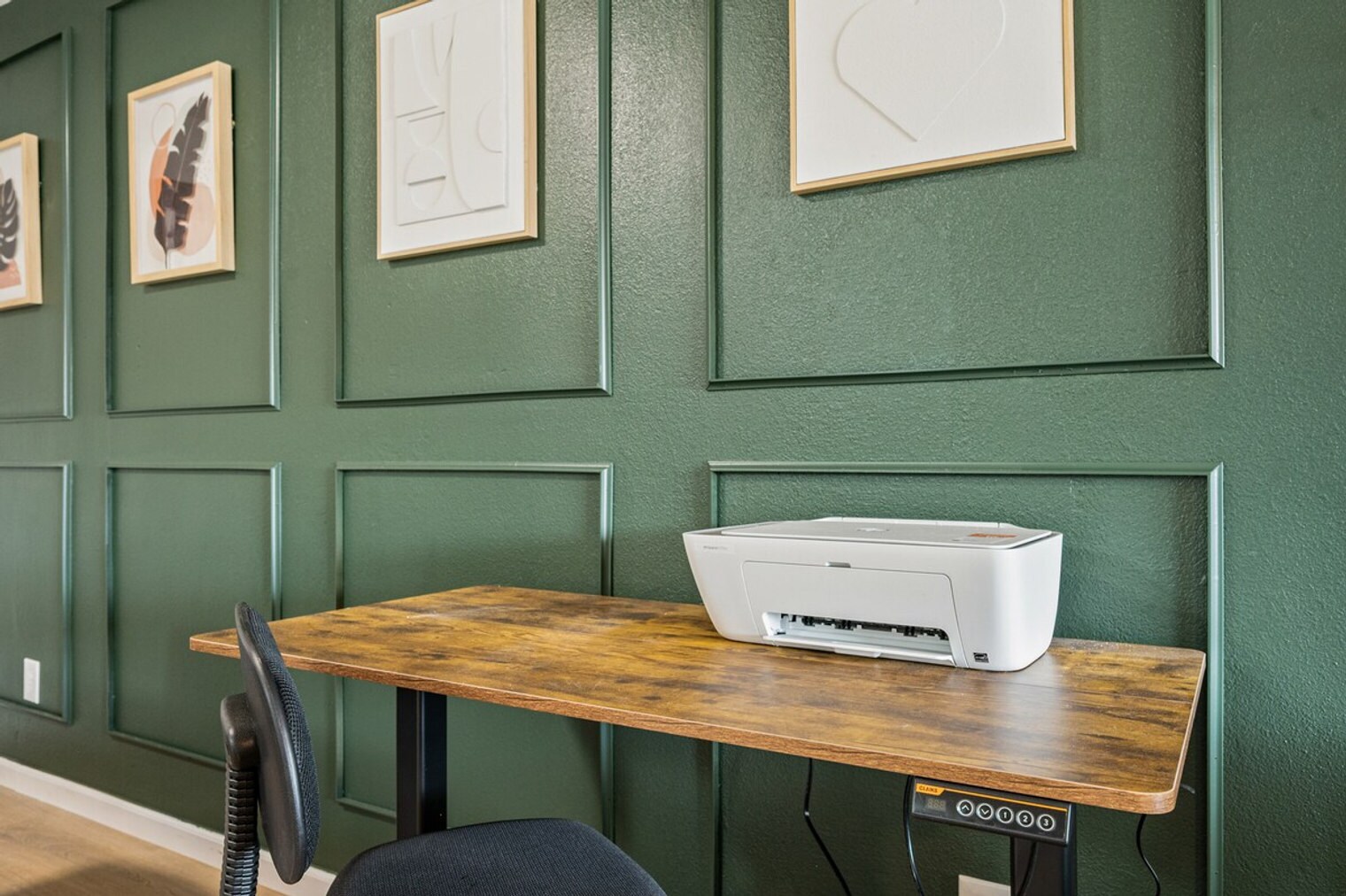 Building Photo - 4102 W Virginia Ave