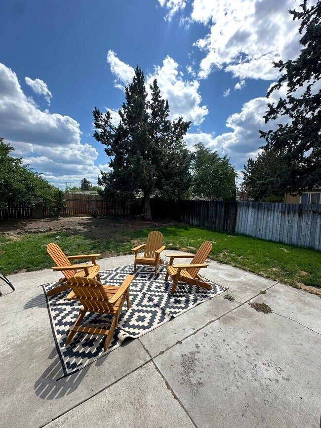 Building Photo - Charming 3-Bedroom Home with Open Layout &...