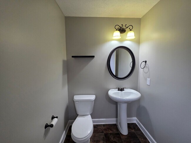 Building Photo - Holiday SPECIAL!! $500 OFF Your Move-In Co...