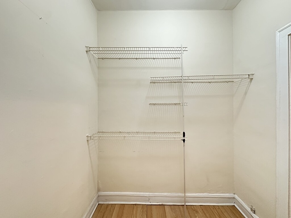 Building Photo - 2832 N Burling St