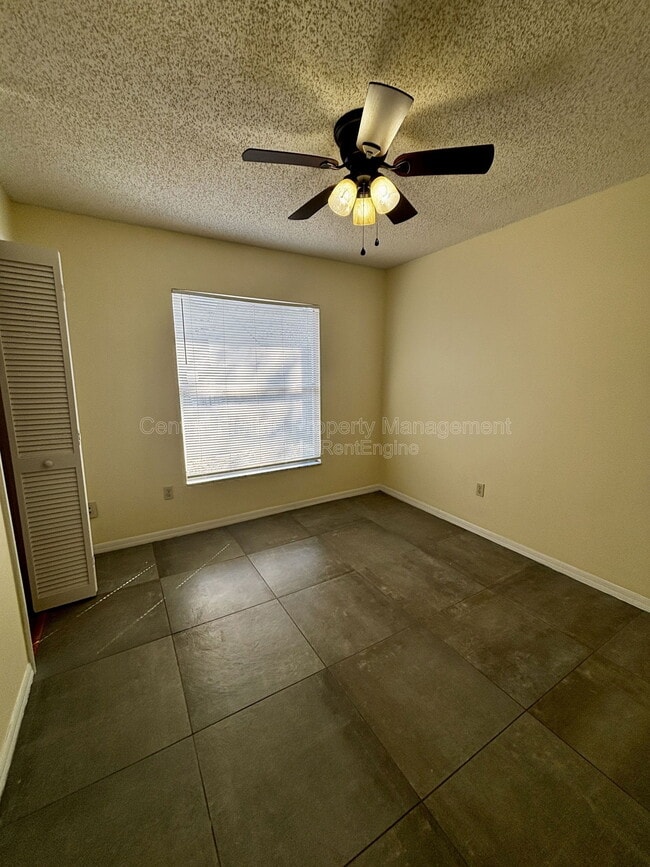 Building Photo - 1209 Roma Ct