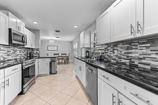 Building Photo - 3581 Kitely Ave
