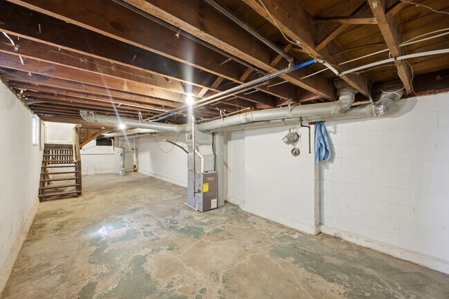 Building Photo - 415-417 S Huron Ave