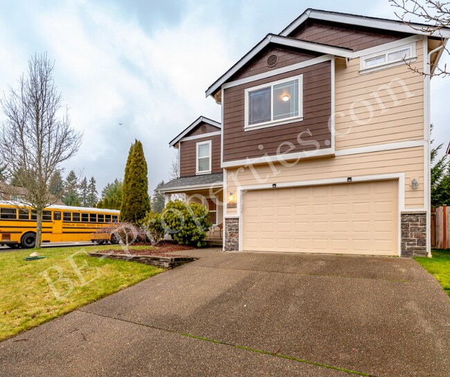 Building Photo - Puyallup Home