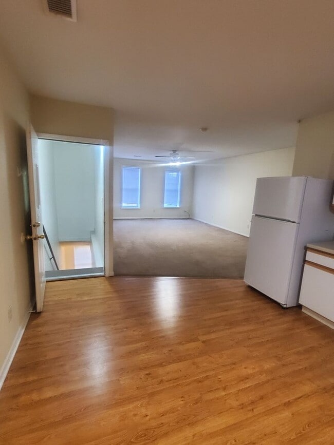 Building Photo - 127 N Jefferson St