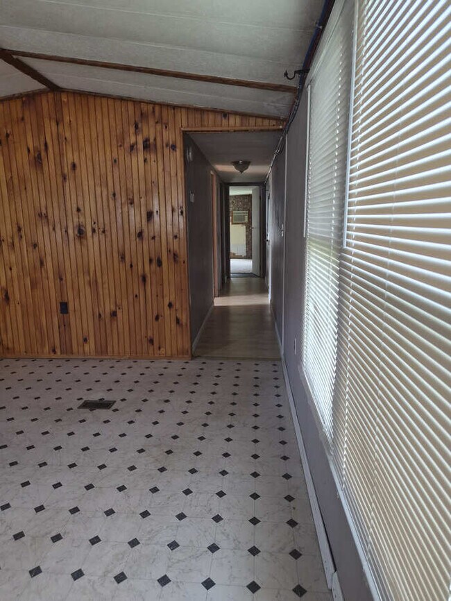 Building Photo - 58 Peebles Ln