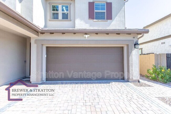 Building Photo - 4065 S Marin Dr