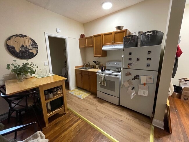 Building Photo - $2495 (Mission Hill) Renovated 1-Bedroom Near Northeastern, Longwood Medical Area & Multiple Univ...