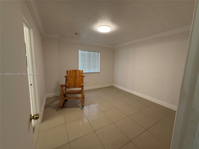 Building Photo - 1512 SE 31st Ct