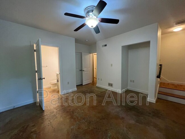 Building Photo - 103 Deaver St