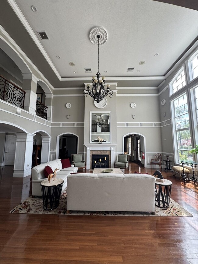 Building Photo - 110 SW Peacock Blvd