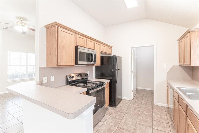 Building Photo - 10 Greenglade Ct