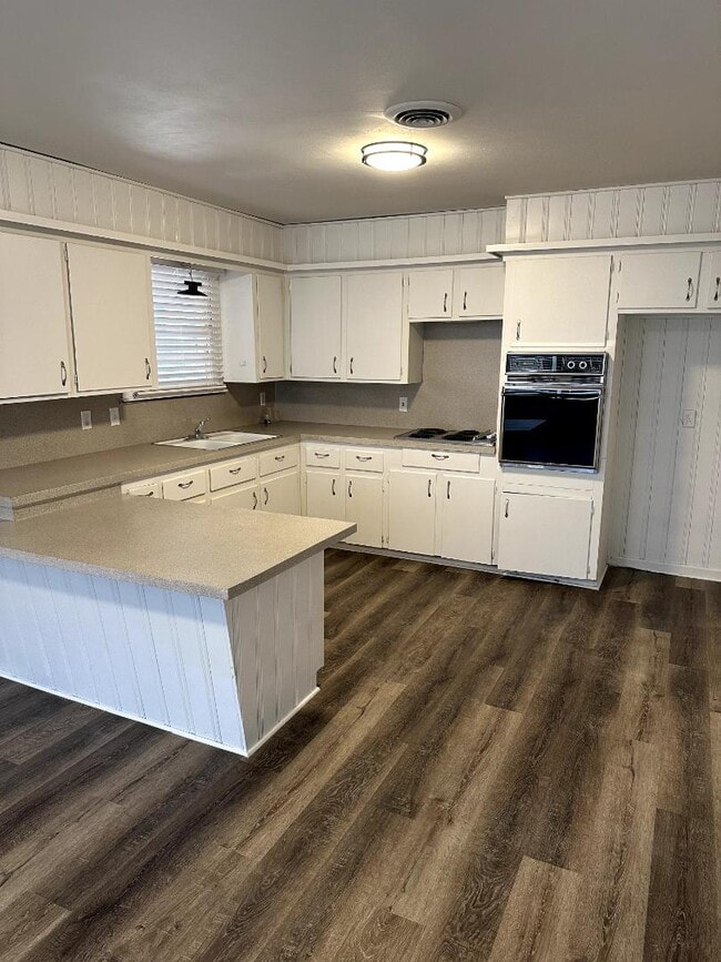 Building Photo - 5006 11th St