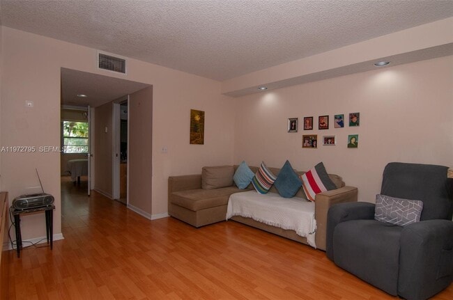 Building Photo - 1351 SW 125th Ave