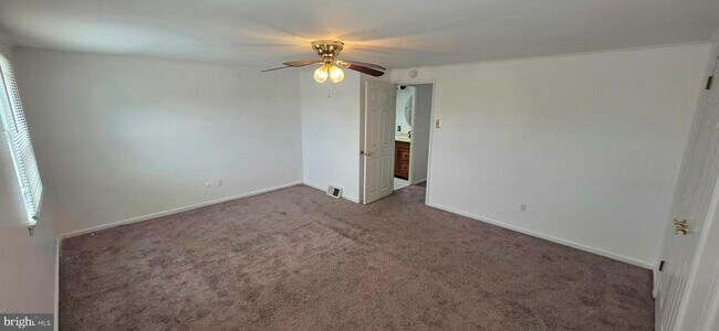 Building Photo - 12518 Fedor Pl