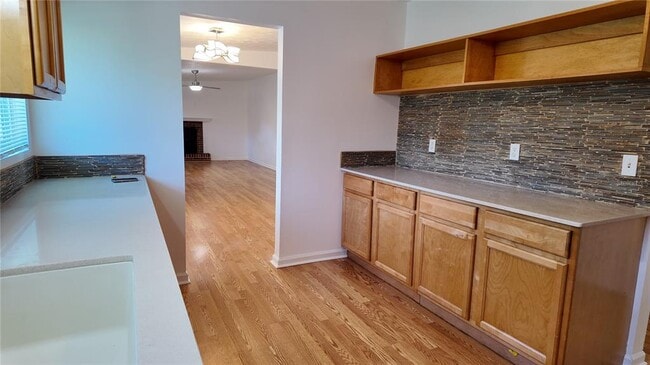 Building Photo - 5517 Maxine Dr
