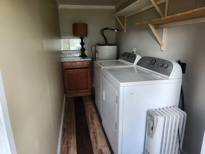 Building Photo - 1579 Duchamp Rd