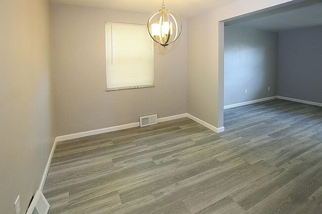 Building Photo - 251-253-253 Dakota Ave