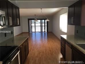 Building Photo - 290 Racquet Club Rd
