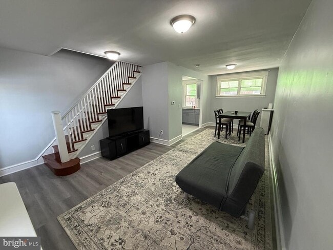 Building Photo - 4018 Chippendale Ave