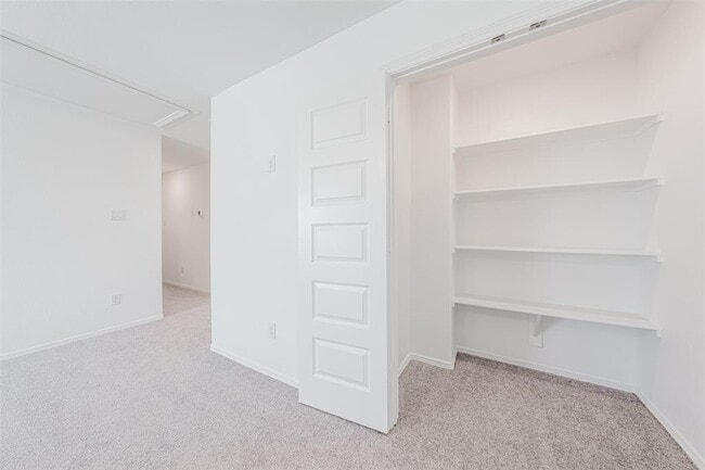 Building Photo - 5731 Tabula Rasa Dr