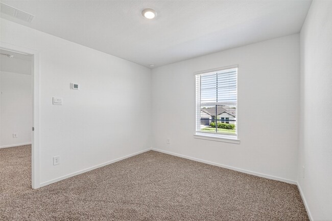 Building Photo - 407 Robin Ct
