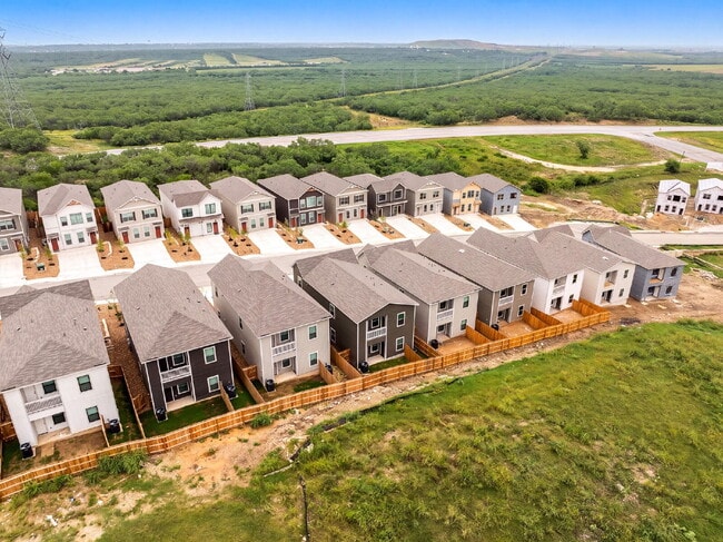 Building Photo - New Construction. Immediate Move In